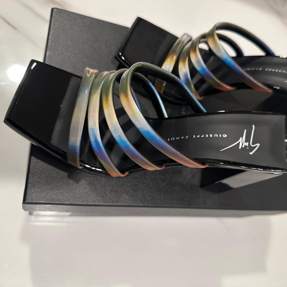 Giuseppe Zanotti Luxury Leather Sandals, Size 36, with Iridescent Straps - Picture 2 of 6